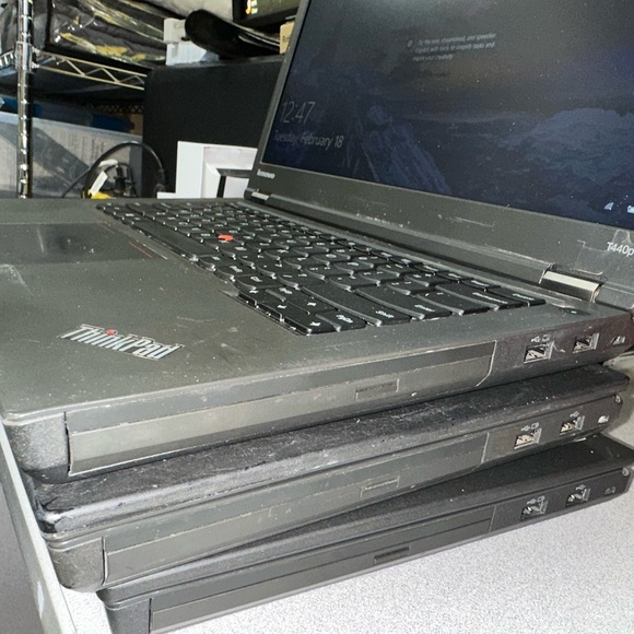 1-Lenovo Thinkpad T440p 1.9ghz/12-gigs ram/ win 10pro/ optical drive/240 ssd